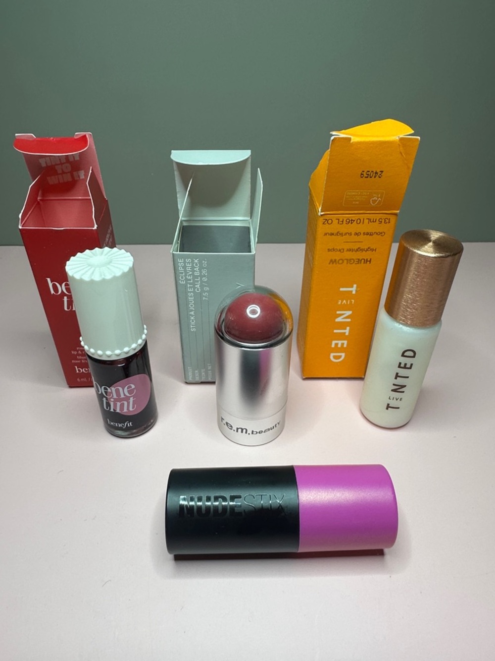 Luxury Beauty Minis Bundle Benefit Benetint/REM/Nudestix Live Tinted Glow Set